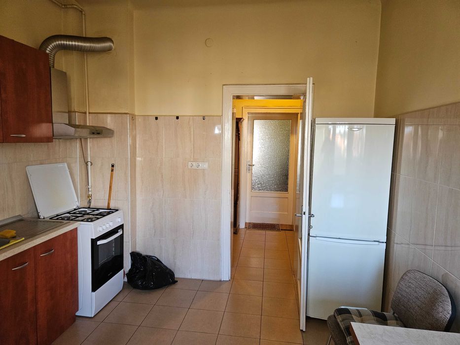 Dau in chirie apartamen 3 camere