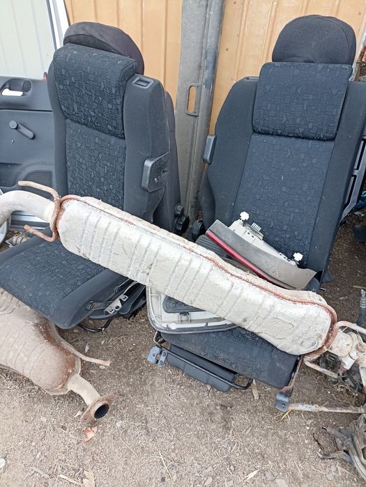 Vand piese pentru Opel Zafira