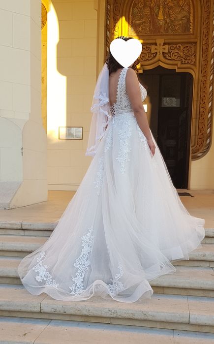 Rochie de mireasa tip A-line
