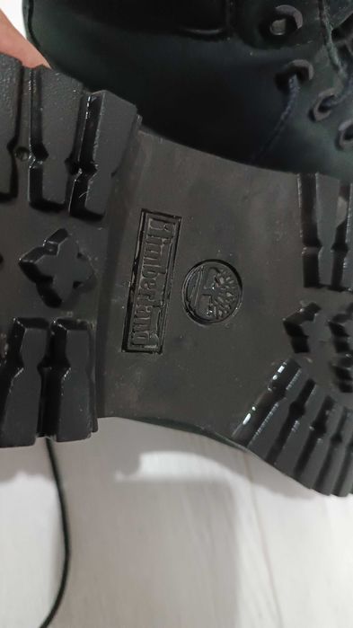 Продаю ботинки тимберленд,подростковые