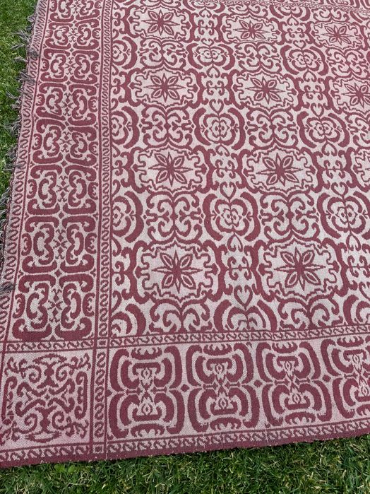 Жакардов килим 3,20х1,90 см червено и сиво