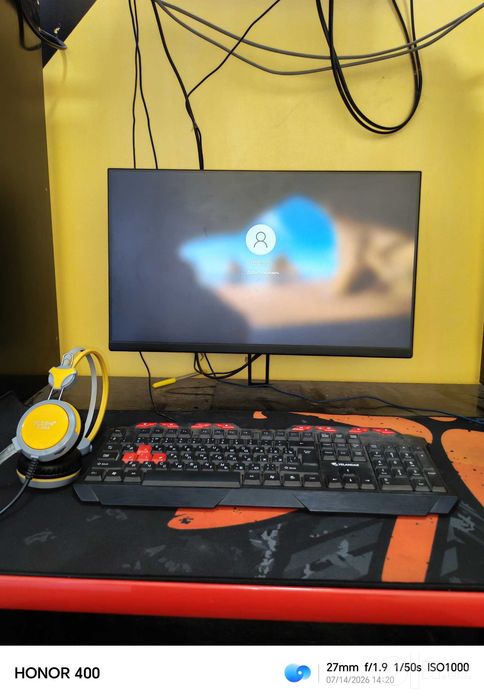 Tayyor biznes. Ofis uchun 20 ta PC komplekt (Stol, stul, monitorlar)
