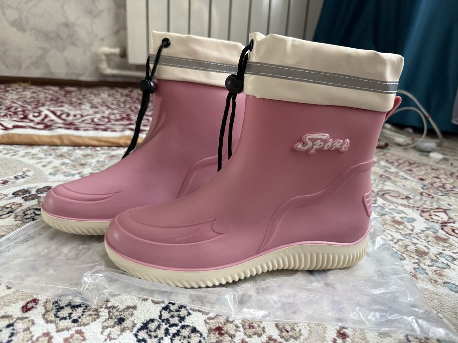 Продам резиновые сапоги