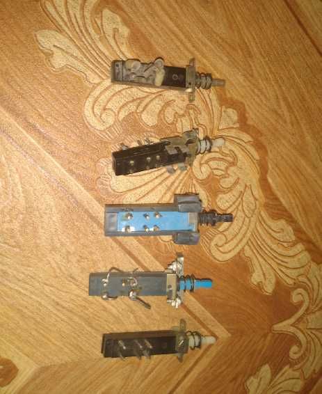 Продам микропереключатели,кнопки.