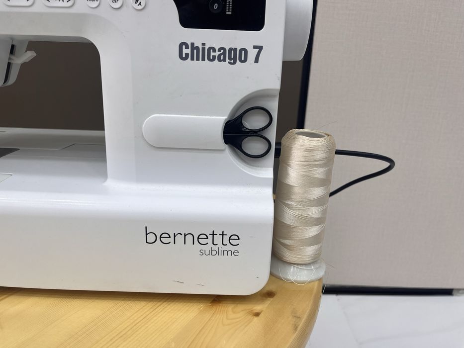 Швейная машина Bernette chicago 7