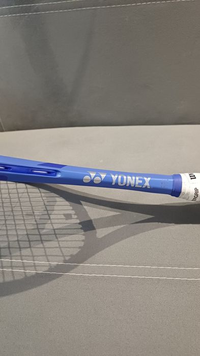 Тенис ракета YONEX