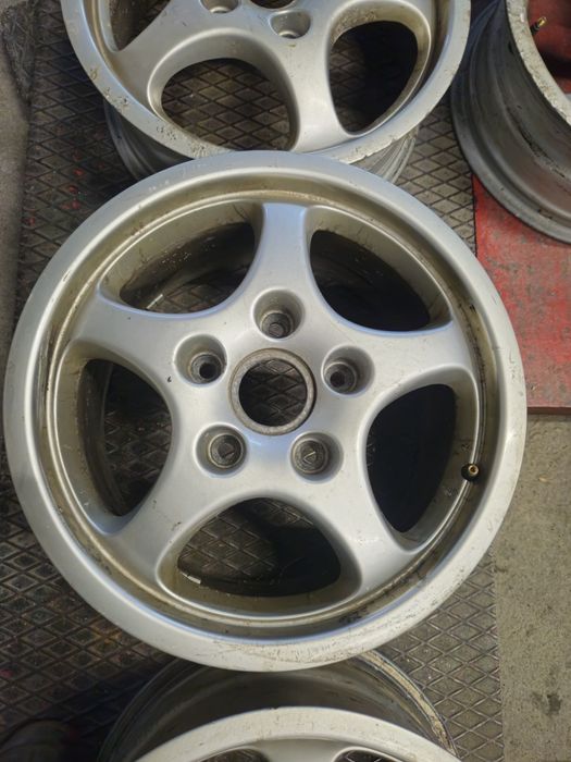 Седалки и джанти Porsche 911, 928, 944, 964