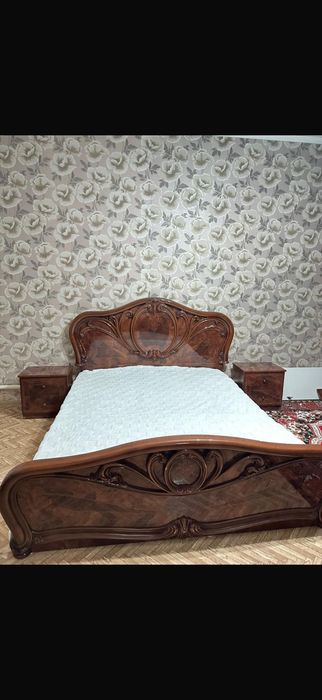 Спальный гарнитур