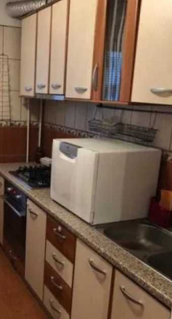 Дава се под наем Тристаен апартамент в Пловдив, Остромила - 88 кв.м за 362.1 € - Снимка #2