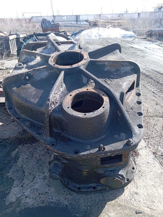 запасные части к экскаваору б/у