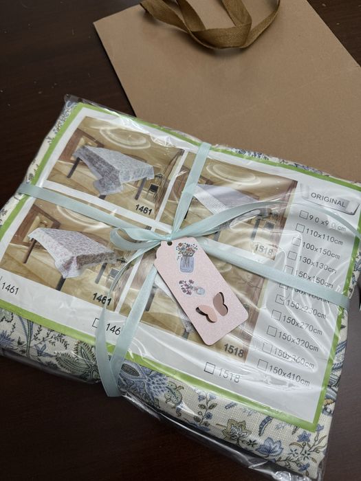 Скатерть на стол. Подарок на праздник.