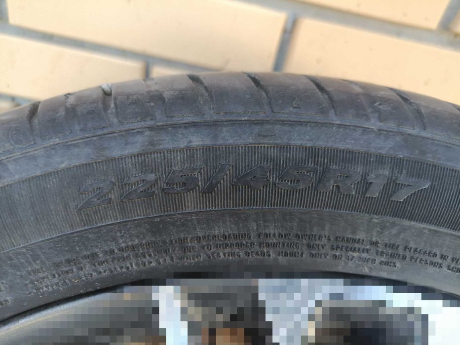 Продам шины 4 штук 17 размер