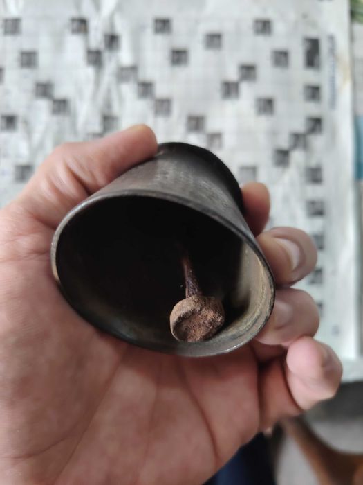 Стар възрожденски чан, звънец