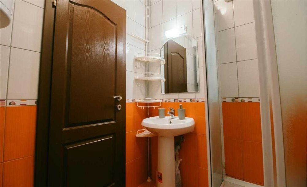 Дава се под наем Двустаен апартамент в Пловдив, Тракия - 64 кв.м за 255 € - Снимка #1