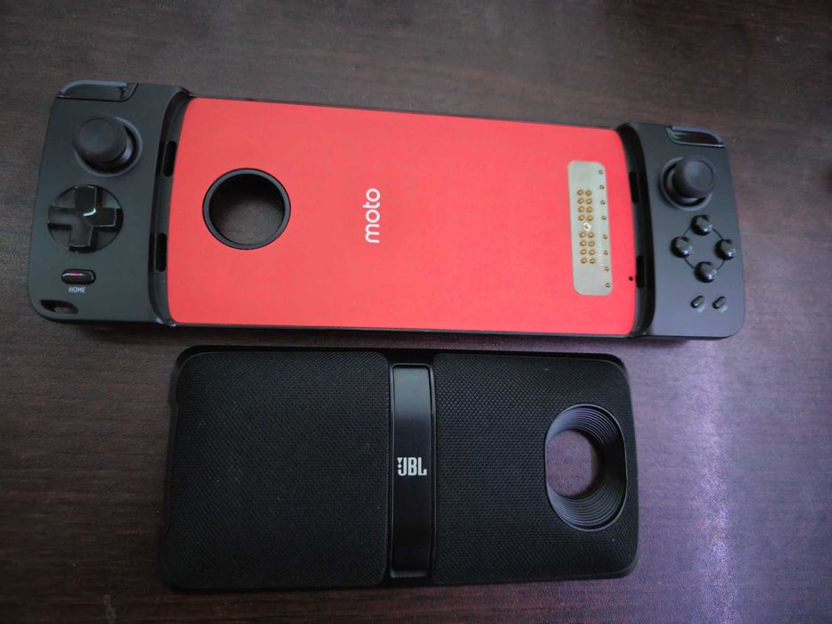 Motorola Gamepad & JBL SoundBoost 2