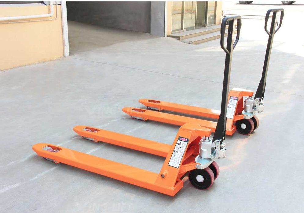 Палетна количка Нова