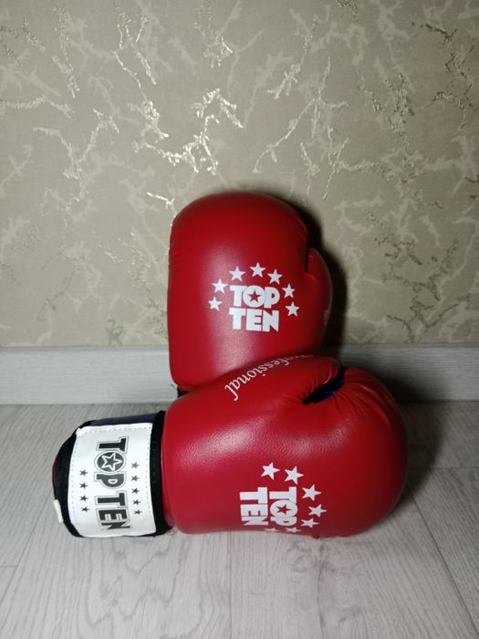 Продам перчатки для бокса