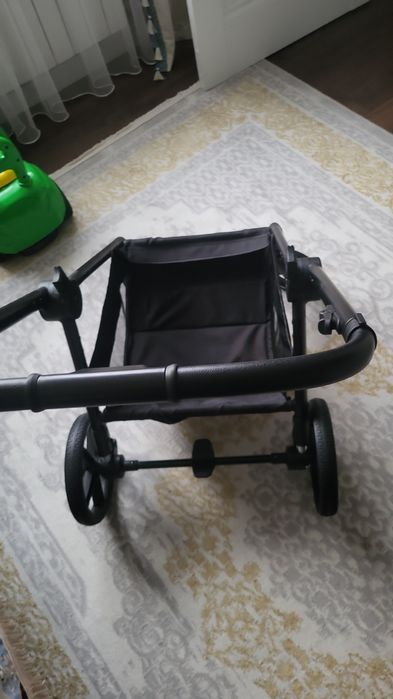 Продам коляску .. .