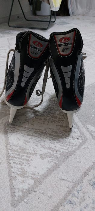 Продам коньки 36 размер