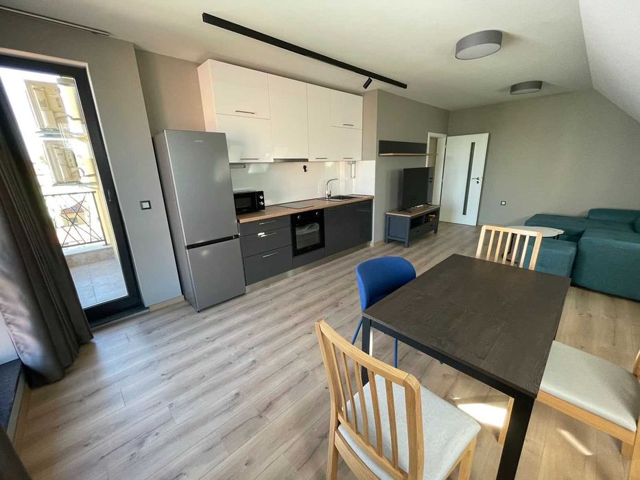 Дава се под наем Двустаен апартамент в Пловдив, Христо Смирненски - 80 кв.м за 663 € - Снимка #1