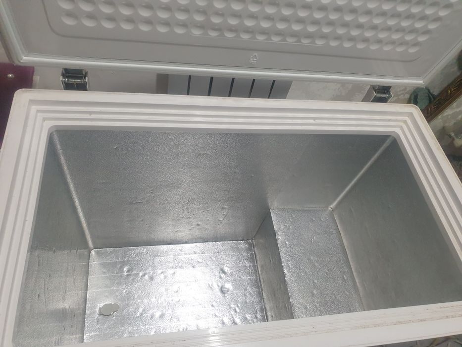 Морозильник продам