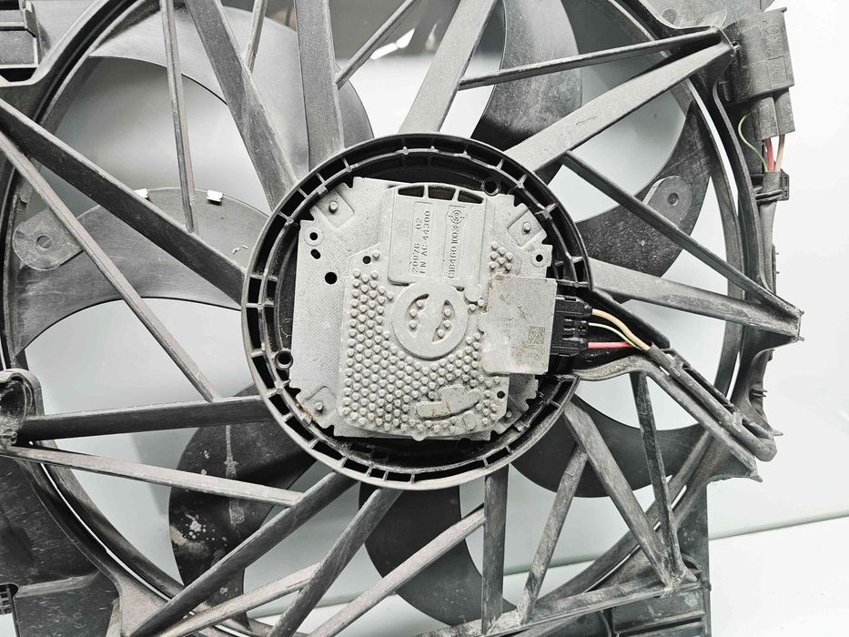 Electroventilator Bmw X3 (F25) [Fabr 2010-2017] 7601176-03 2.0 B47D 14