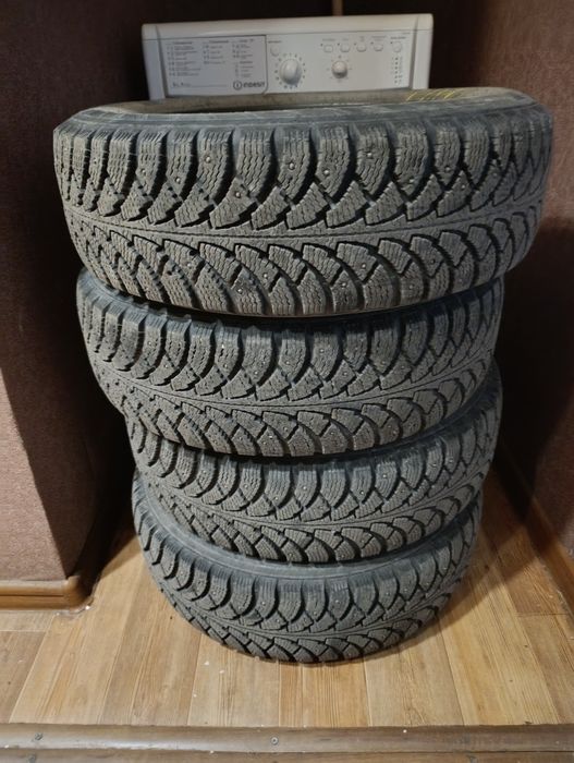 Шины зимние шипованая  185/65R15