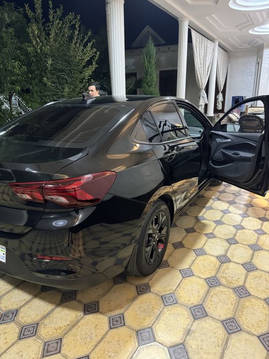 Chevrolet Onix ltz turbo