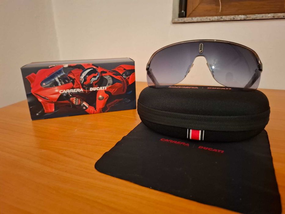 Слънчеви очила Carrera