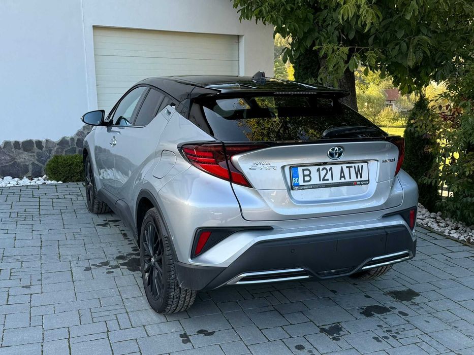 Toyota CHR 2.0 Hybrid Bi-tone Lounge Premiere Edition 2024 Bran • OLX.ro