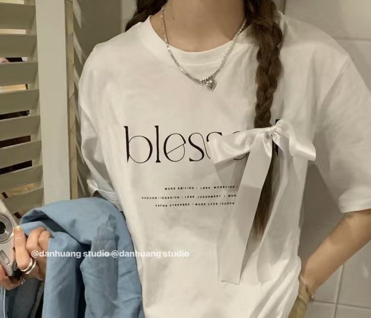 Женские футболки