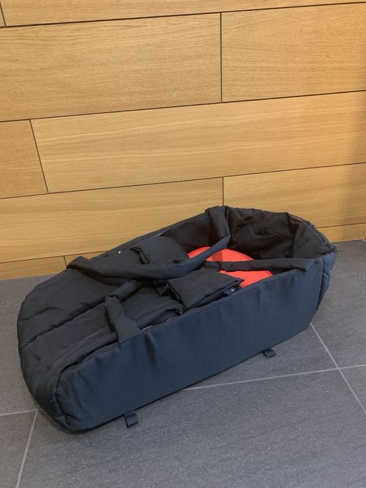 Детска количка Phil & Teds за породени деца