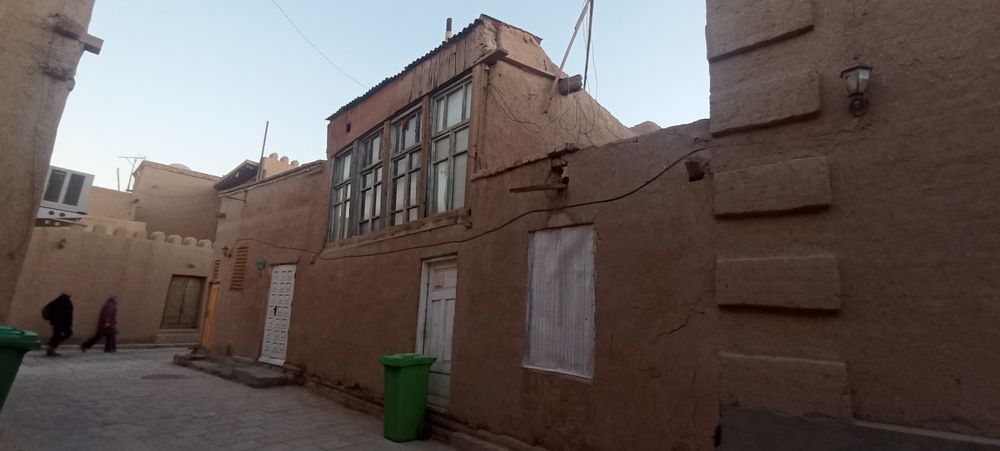 Hovli joy zudlik bilan sotiladi 75 ming $