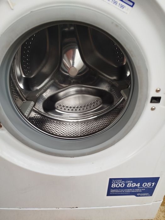 Mașina de spălat Indesit