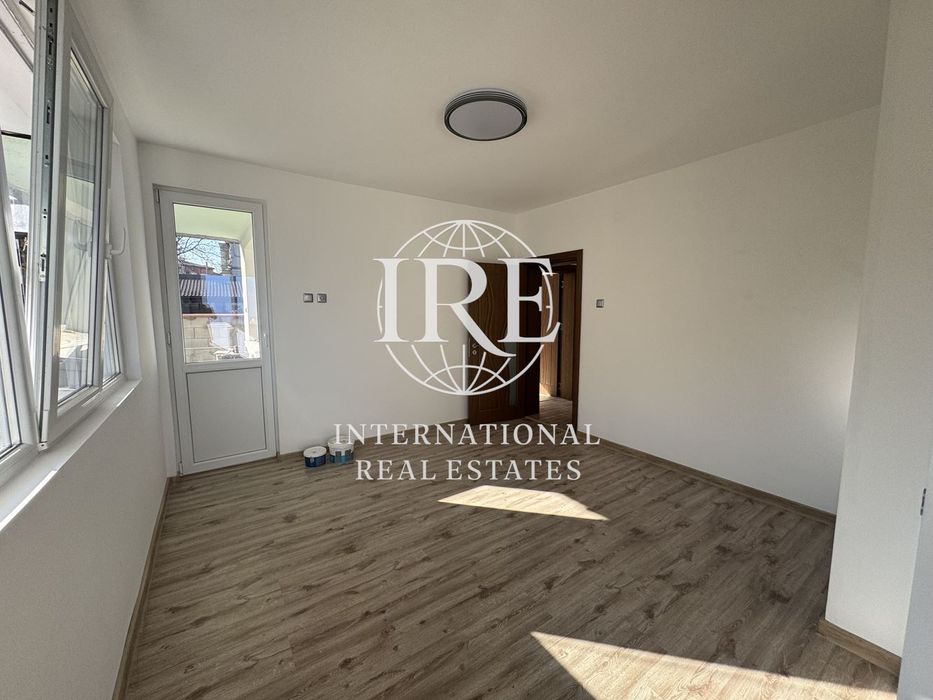 Продава се Тристаен апартамент в Варна, Галата - 100 кв.м за 1020 €/кв.м - Снимка #5