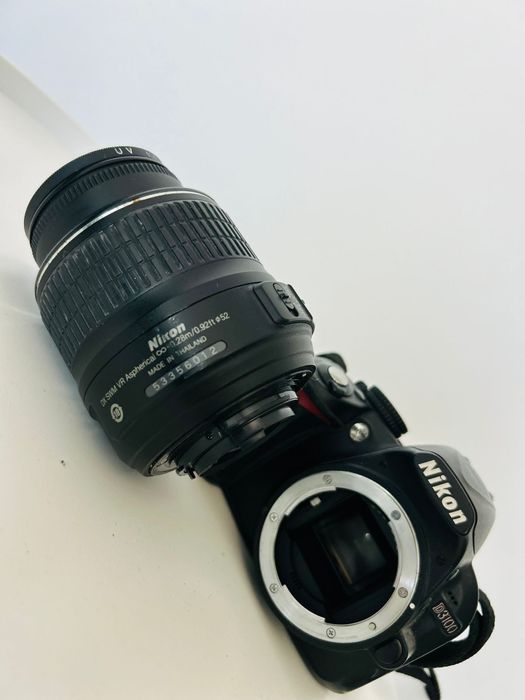 Aparat foto Nikon D3100