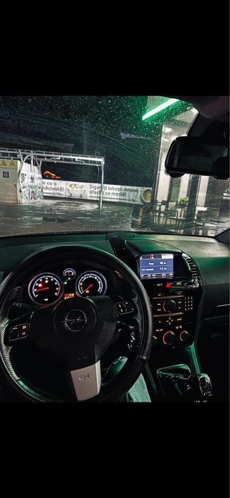 Opel Zafira  b Opc