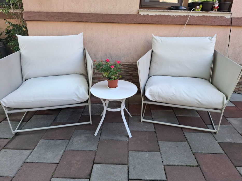 Fotolii curte/gradina