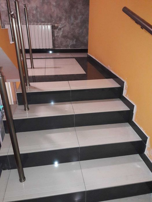 Майстор в полагането на плочки. Бани, стълбища, тераси.