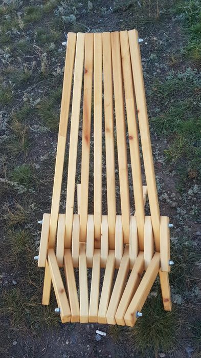 Раскладной деревянный стул