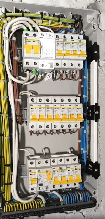 Услуги электрика. Электромонтаж.