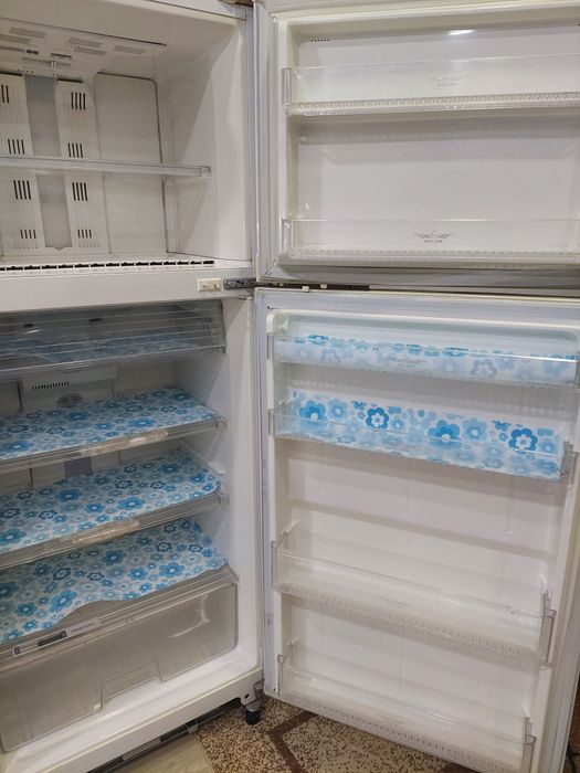 Продам свой Корейский Холодильники