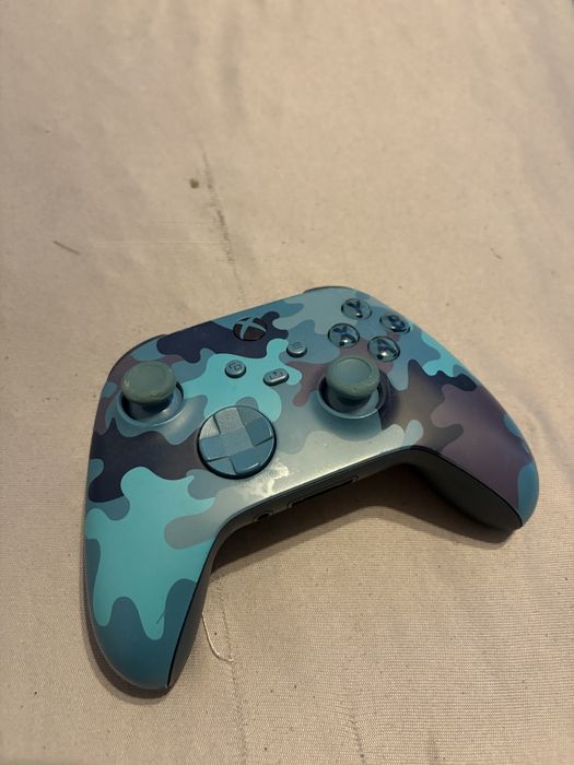 Xbox Series S + controller