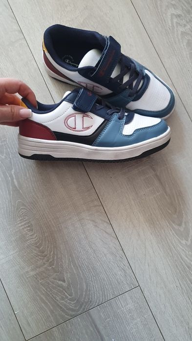 Adidasi champion copii