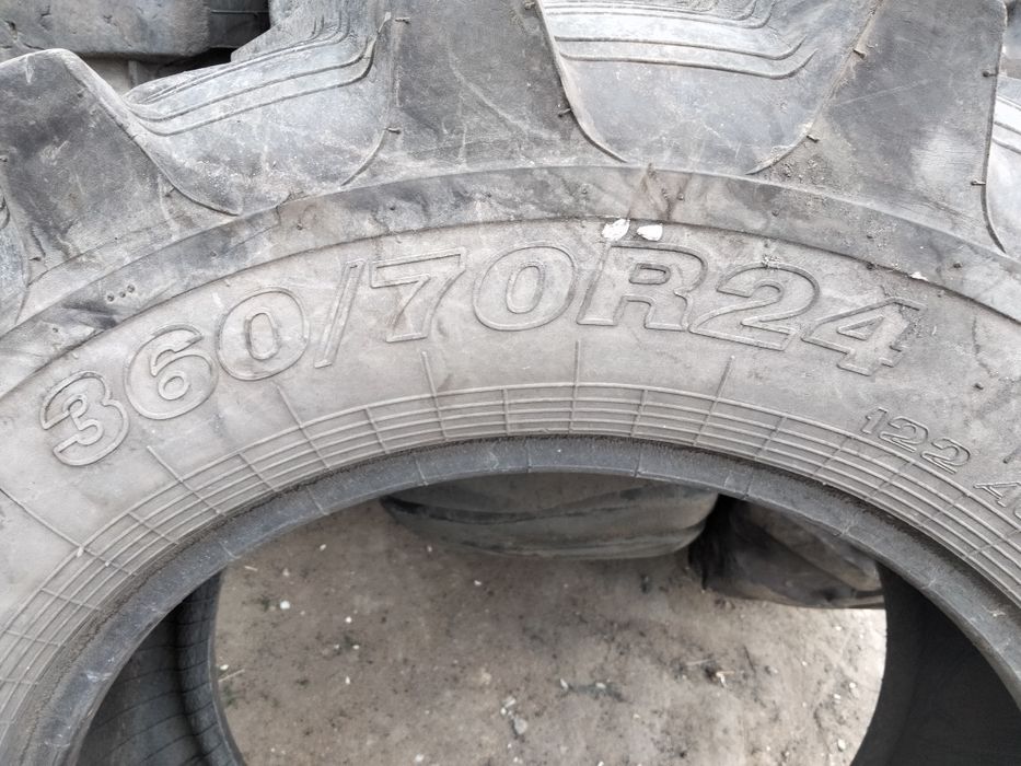Шина 360/70R24 на спецтехнику