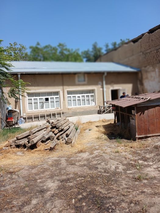 Hovli sotiladi xishravsentirda