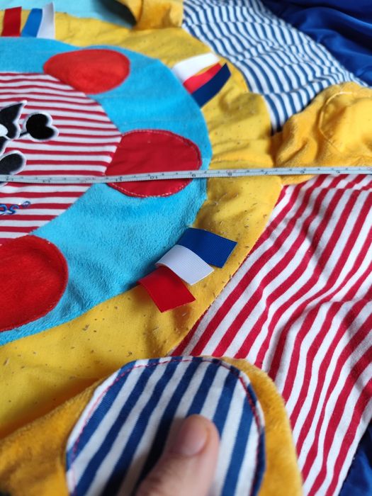 Килимче тип активна гимнастика за бебе