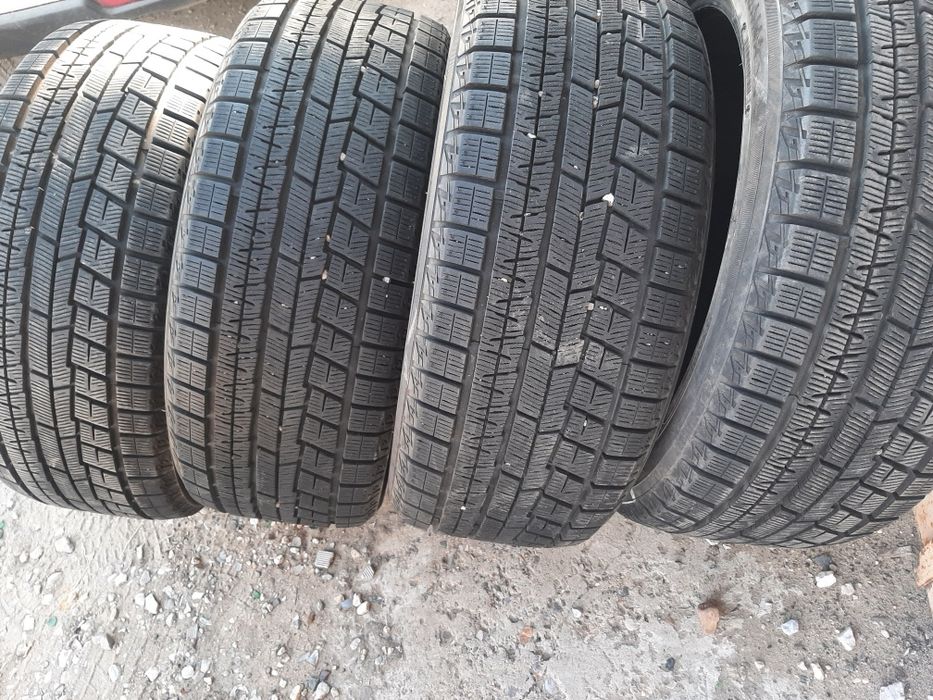 Продам шины 235/45/18 якогама