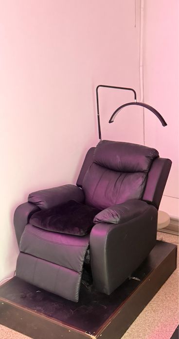 Салонный оборудование, кресло, зеркало,