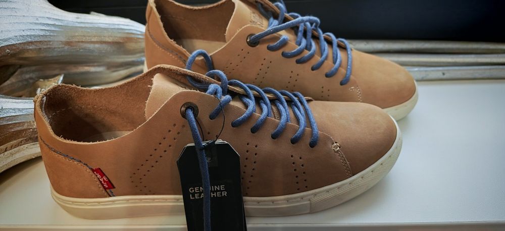 Pantofi sport Levis  piele naturala nr 41